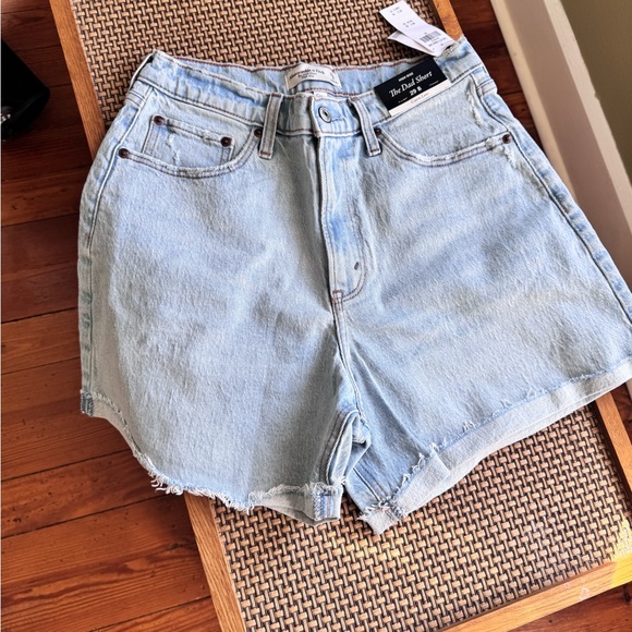 NWT High Rise Dad Short 29 (8) Curve Love Abercrombie Shorts - Picture 1 of 2